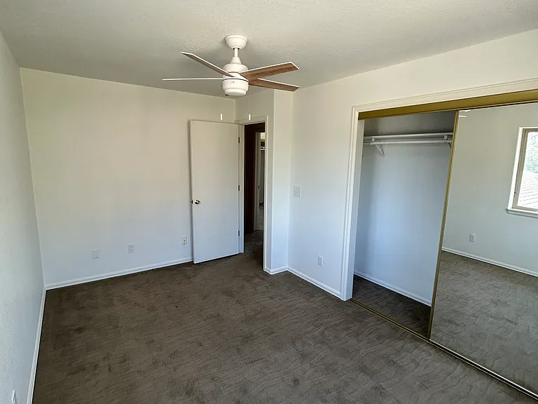 213 S Court St #B — Photo 4