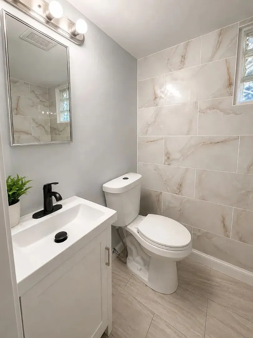 2 bed, 1.0 bath, 900 sqft, $975 — Photo 1