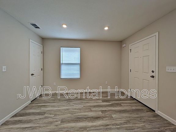 5th image of 3015 Dignan St