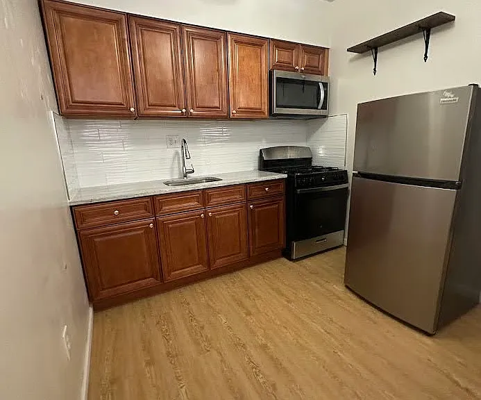1025 Christian St #1R — Photo 1