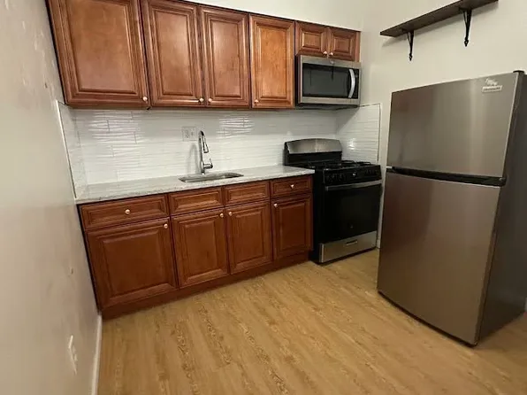 1025 Christian St #1R, Philadelphia, PA 19147