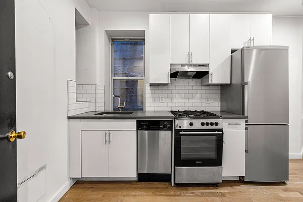 Kitchen, photo 1