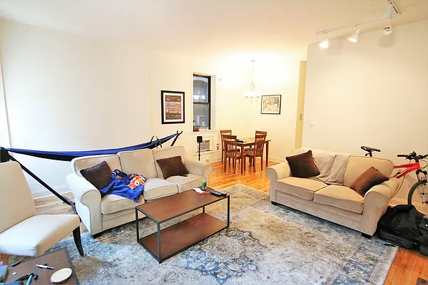 Rented by JK Dansar Corp | media 17