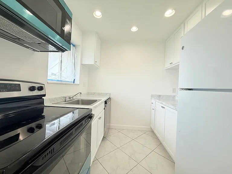 6106 Forest Hill Blvd #204 — Photo 5