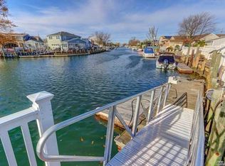 77 Brockmeyer Dr, Massapequa, NY 11758
