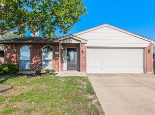 2729 Yoakum St, Fort Worth, TX 76108