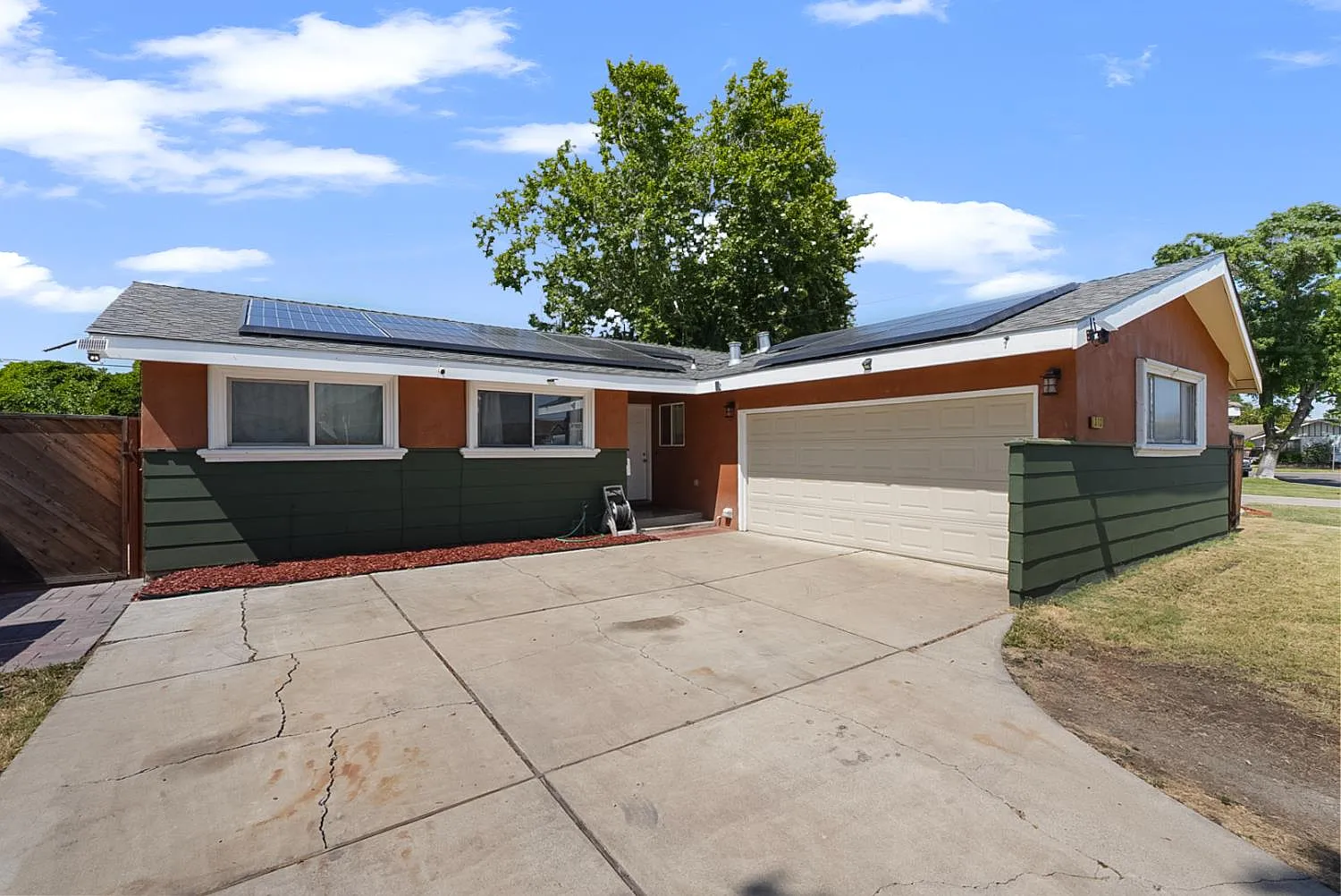 313 Portola Way photo 1