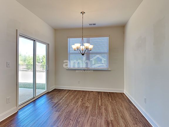 4th image of 408 Levon Ct
