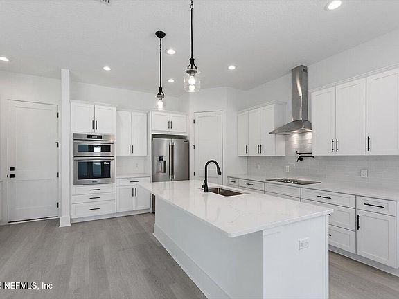 4th image of 7575 ALAMEDA Way