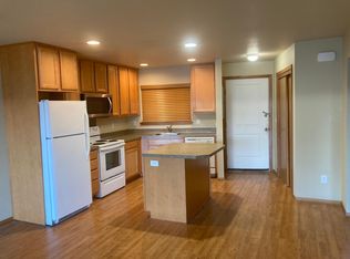 1566 Irving Ave APT 9, Astoria, OR 97103