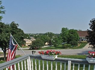 1307 Beaver Lake Blvd, Plattsmouth, NE 68048