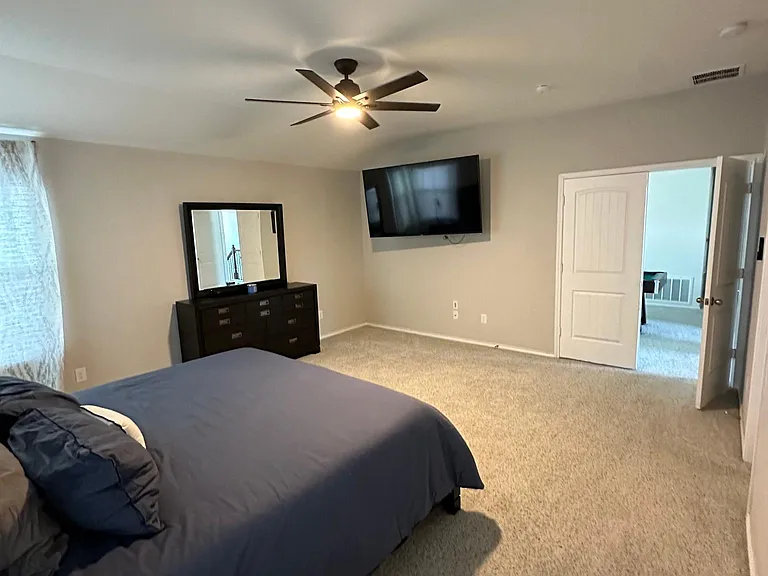 124 Rocroi Dr — Photo 24