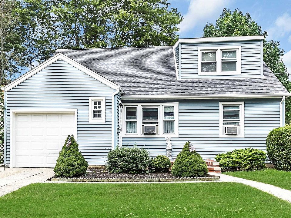 1st image of 92 Gates Ave