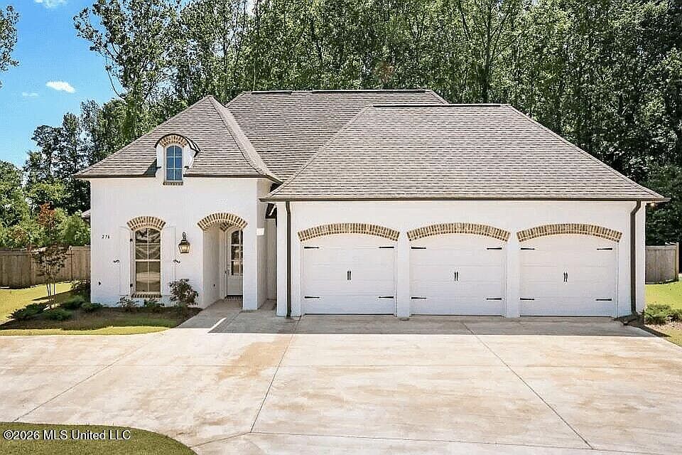 1st image of 276 Harris Cir