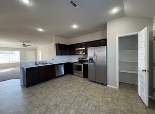 1640 Scotland Dr, Centerton, AR 72719