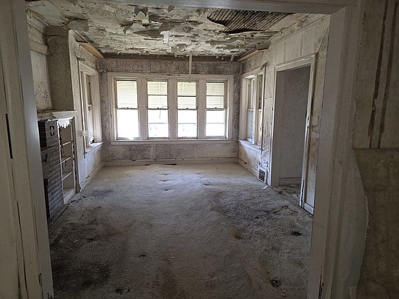 2nd image of 7923 S Calumet Ave