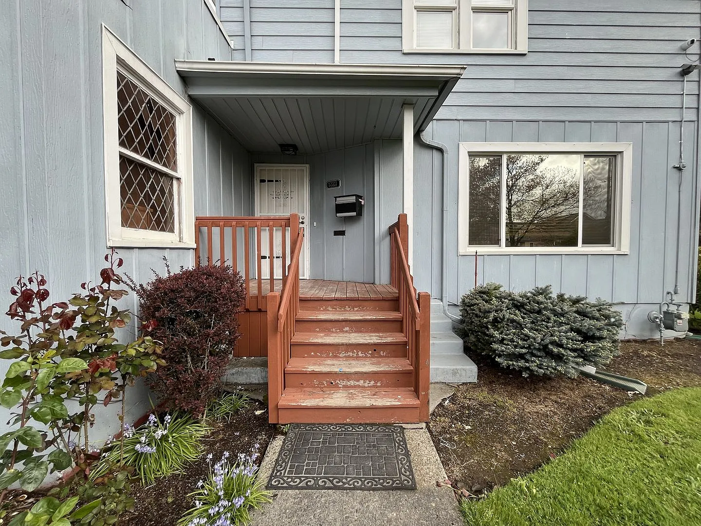 Expansive 4BR 2,900+ Sq Ft Home with Theater-Style Living Room & Bonus Hobby Workshop — Photo 3