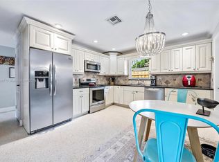 221 Cornell Dr, Lake Worth, FL 33460