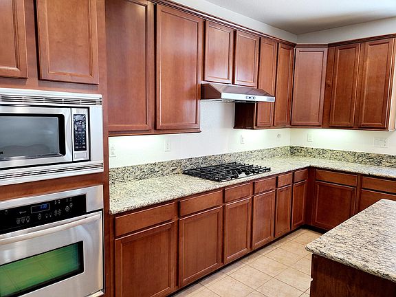 2nd image of 6751 Heathgrove Dr