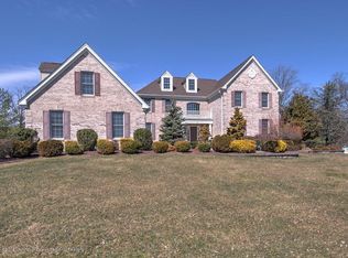 5 Austen Ct, Marlboro, NJ 07746