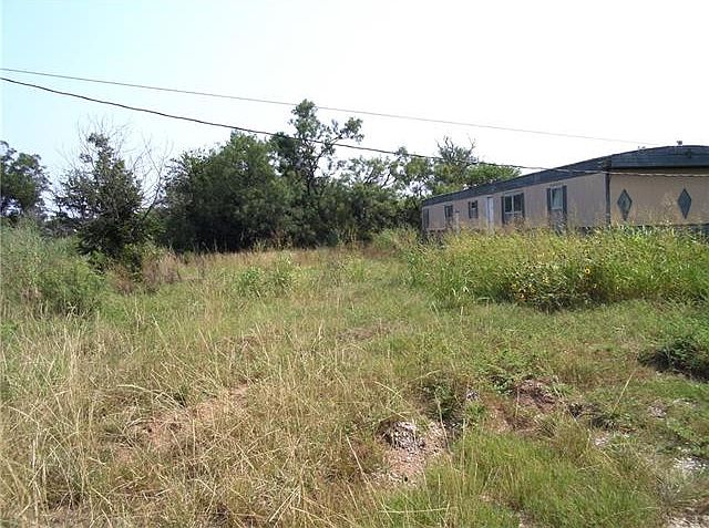 2nd image of 900 N Tiffin Rd