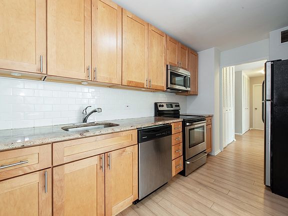 5th image of 4250 N Marine Dr APT 504