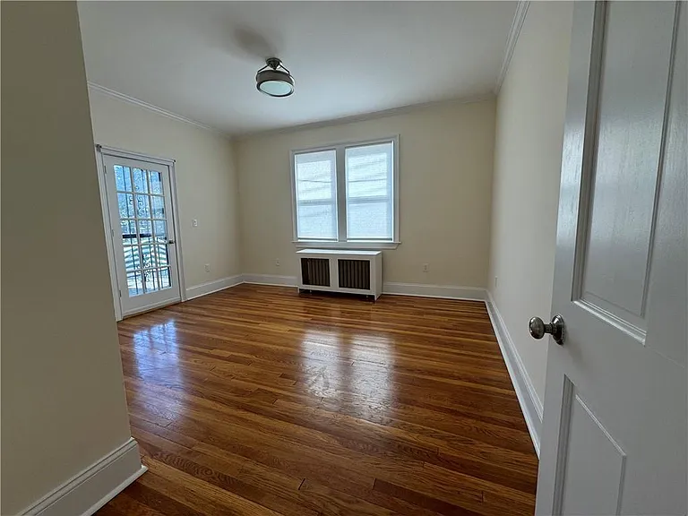 667 Yonkers Ave #1R — Photo 6
