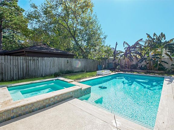 2nd image of 7515 Roebourne Ln