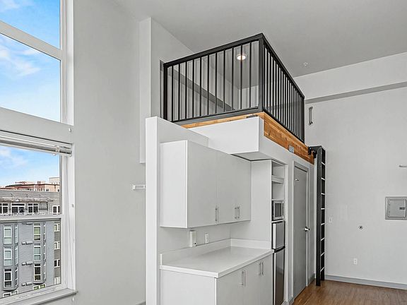2nd image of 1815 Bellevue Ave Unit 509