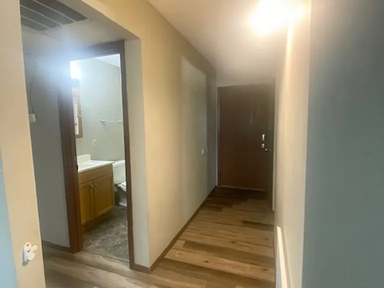 112 W. Raab Rd. — Photo 5