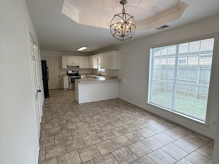 523 Walker Rd — Photo 7