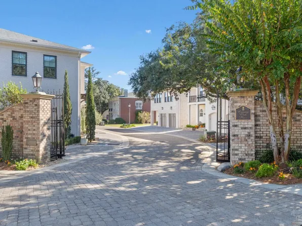 1514 White Caps Ln, Pensacola, FL 32507