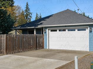 1203 18th St, Hood River, OR 97031