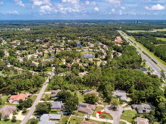 4th image of 12 Crescent Lake Way