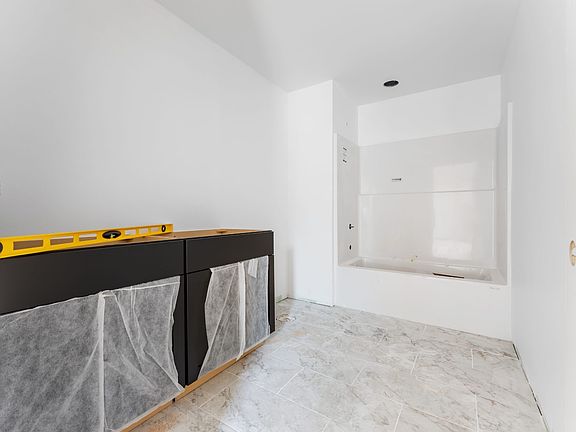 5th image of 2923 Ingman Rd