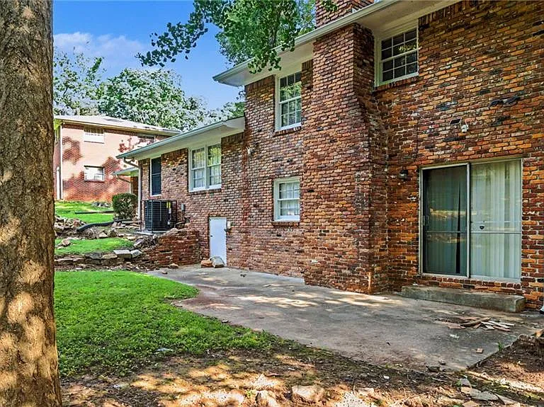 4411 Langdon Dr — Photo 31