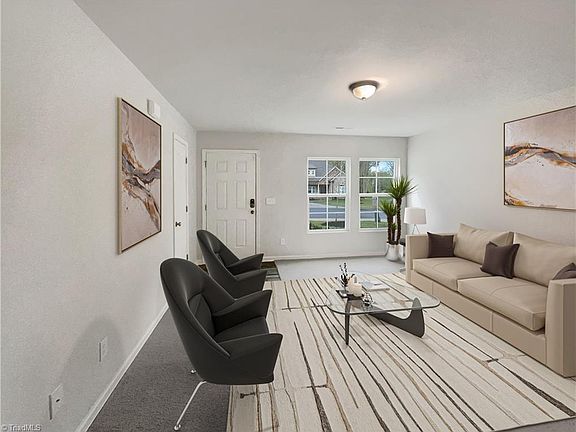 2nd image of 3717 Desmond Dr