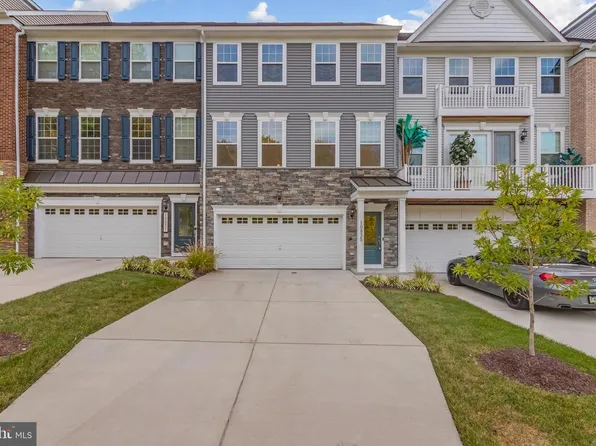 10835 Foxtrot Cir, Upper Marlboro, MD 20772