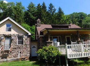 53 Elston Ln, Dallas, PA 18612