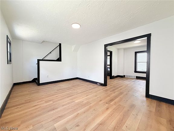 2nd image of 2176 Stone St