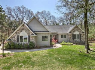 4334 E Summit Woods Dr NE, Rockford, MI 49341