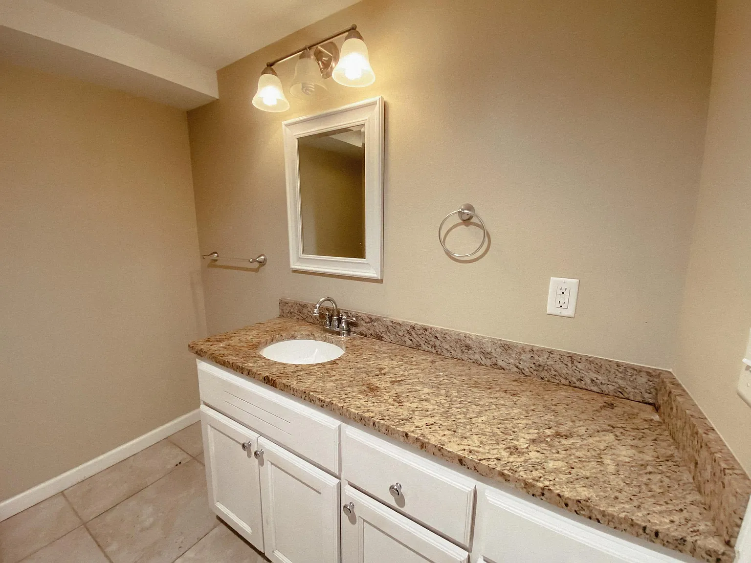 1164 Mulberry Ave — Photo 4