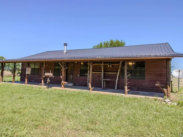 663 County Road 321, De Berry, TX 75639