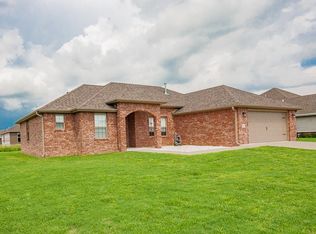 1281 Arkansas Ln, Prairie Grove, AR 72753