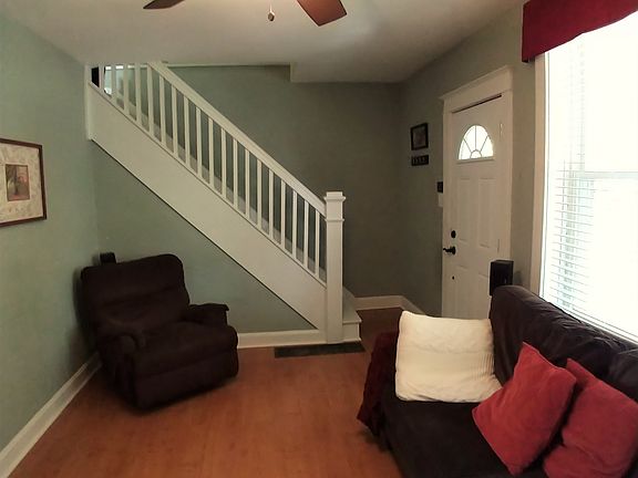 5th image of 4935 Quincy St