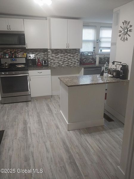 3rd image of 616 23rd Street