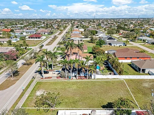 1813 Academy BLVD, CAPE CORAL, FL 33990