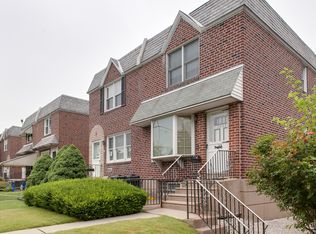 5833 Henry Ave, Philadelphia, PA 19128