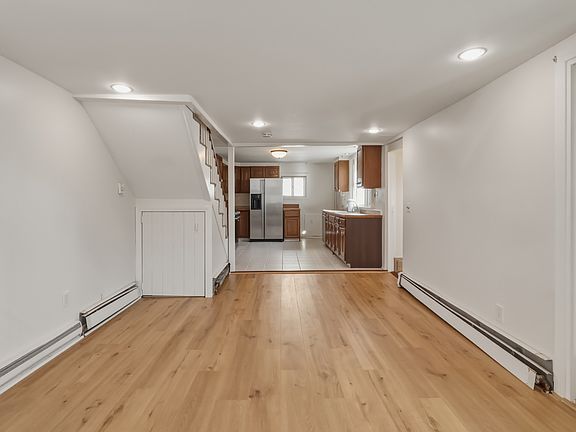 4th image of 1080 Shirley St #1