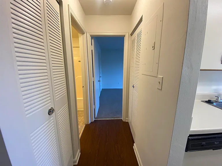 Princeton Circle West Apartments — Photo 38